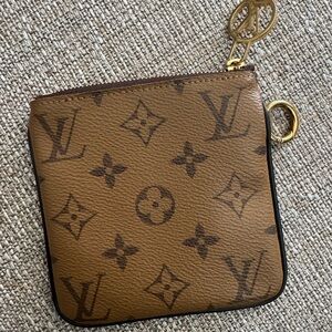Louis Vuitton Reverse Monogram Zip Coin Pouch - Square Pouch from “Trio Pouch”